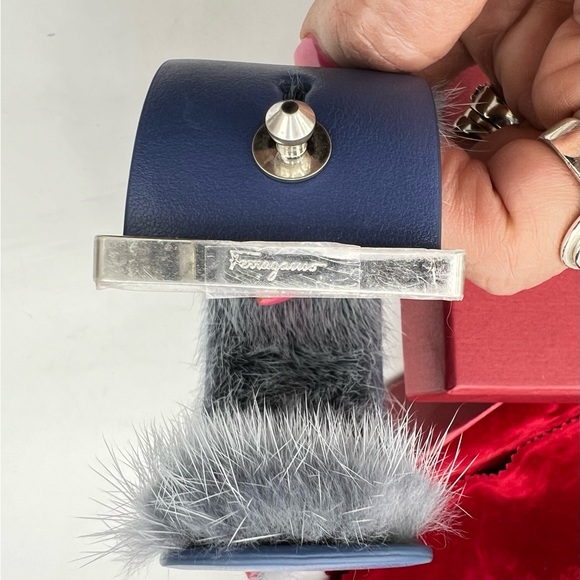 Salvatore Ferragamo Alto Fur & Leather Dyed Blue Bracelet Reversible New in Box - Picture 4 of 17